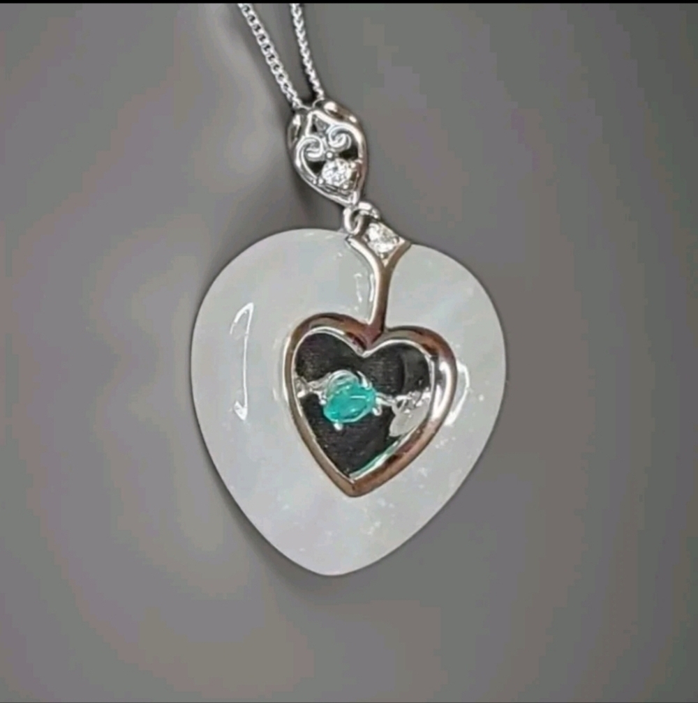 Burmese White Jade Heart Necklace Emerald Dancing Stone Platinum Sterling Silver